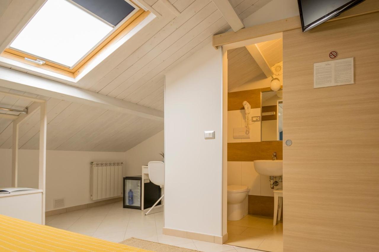 Civico 64 Bed & Breakfast In Mansarda Palmi Exterior photo