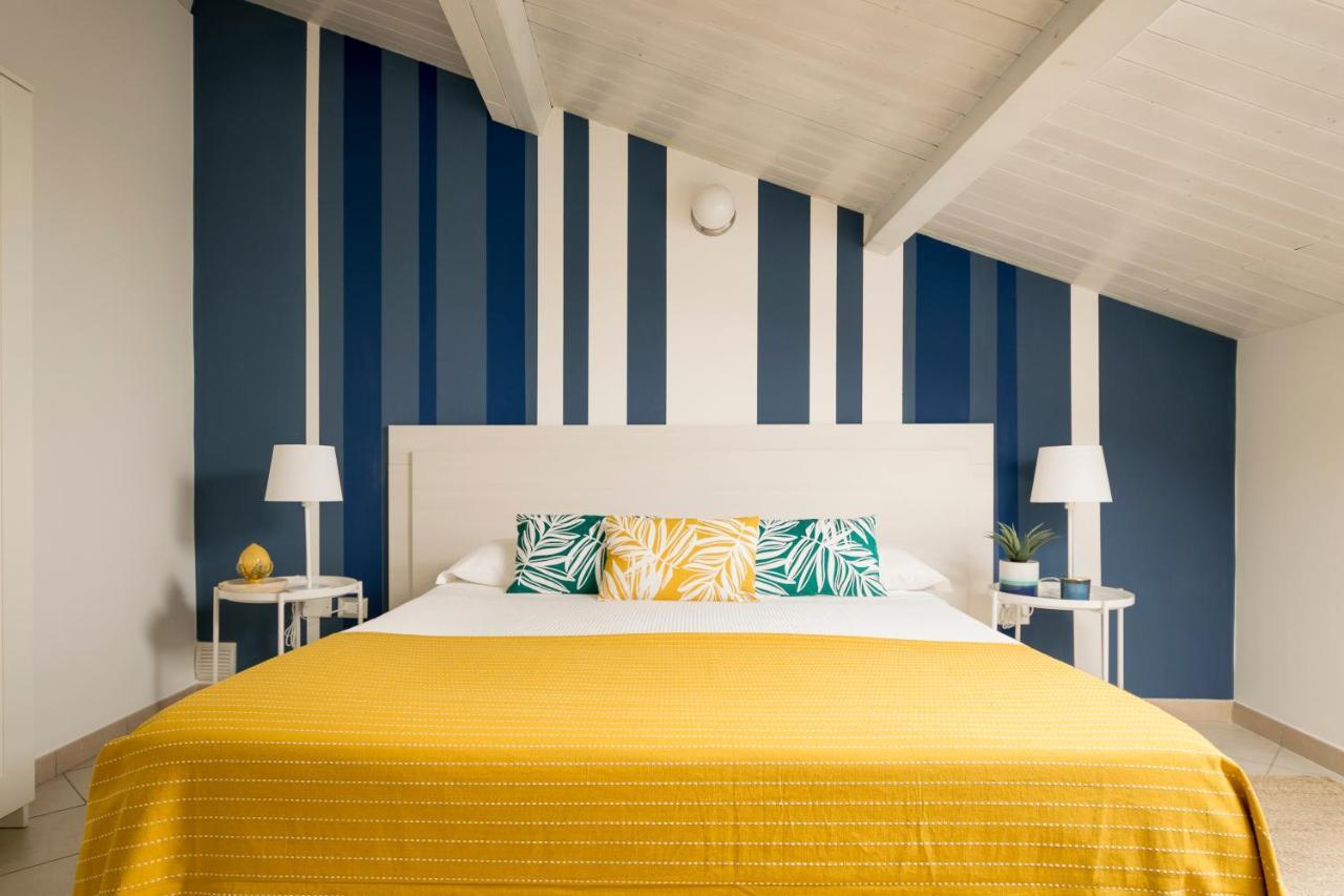 Civico 64 Bed & Breakfast In Mansarda Palmi Exterior photo
