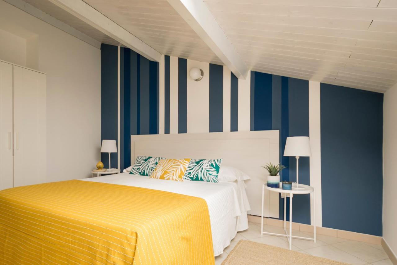 Civico 64 Bed & Breakfast In Mansarda Palmi Exterior photo